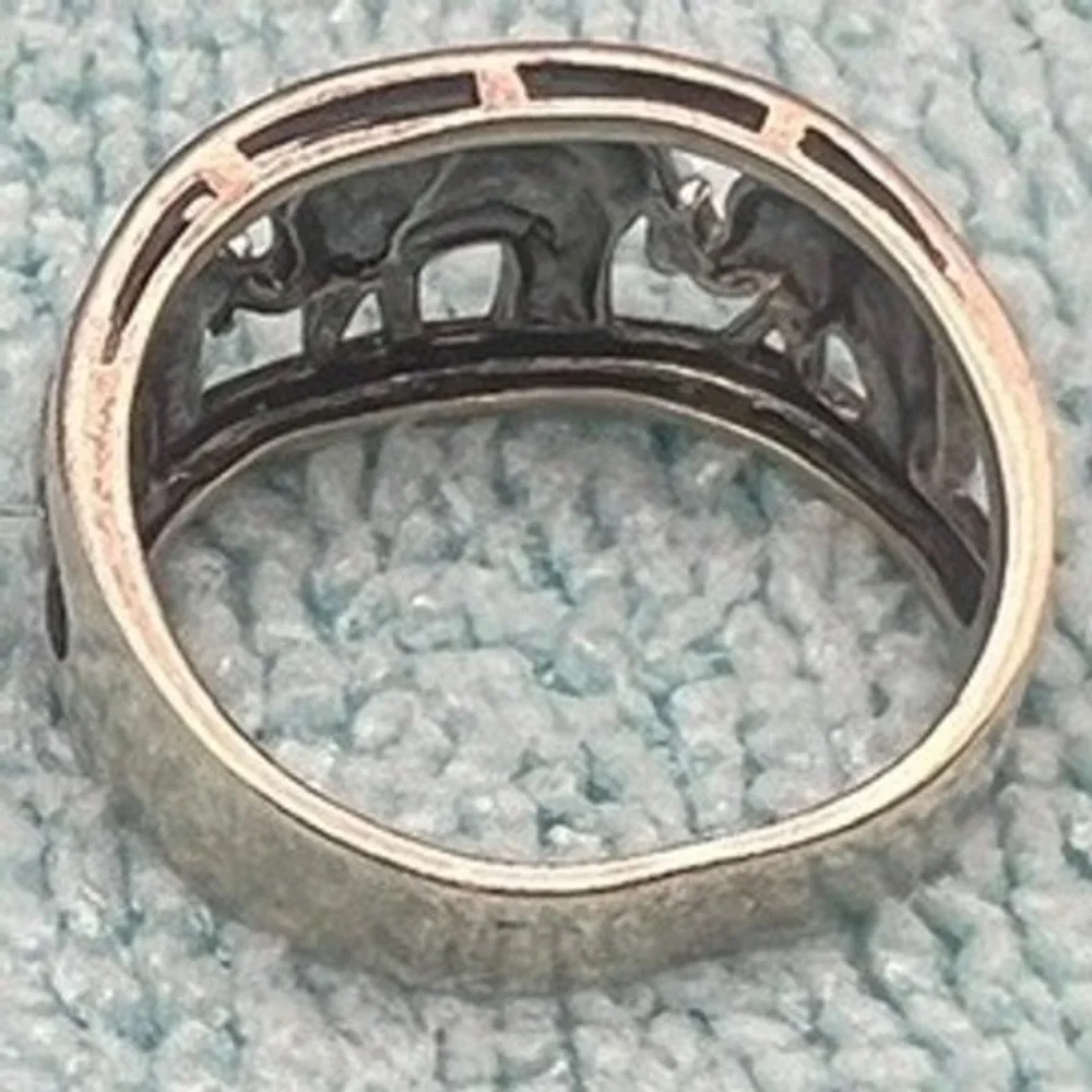 Vintage Sterling Silver Marcasite Ring Band Elephants NV Trunk Up 9 5g READ